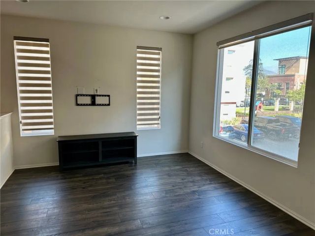 422 W Route 66 87, Glendora, CA 91740