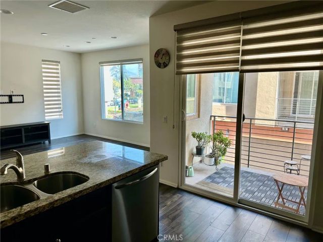 422 W Route 66 87, Glendora, CA 91740