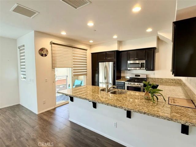 422 W Route 66 87, Glendora, CA 91740