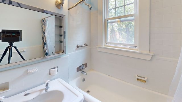 22 Alton 2, Brookline, MA 02446
