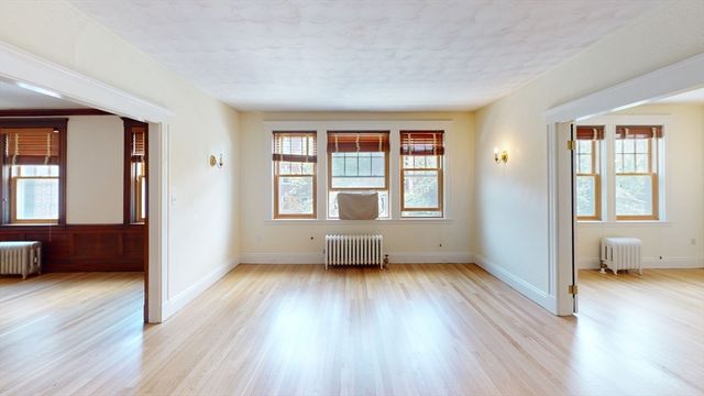 22 Alton 2, Brookline, MA 02446