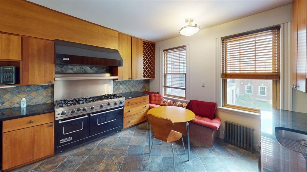 22 Alton 2, Brookline, MA 02446