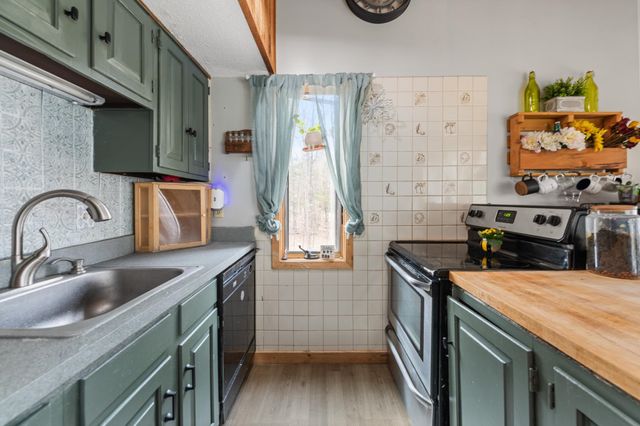 14 Webster Court, Campton, NH 03223