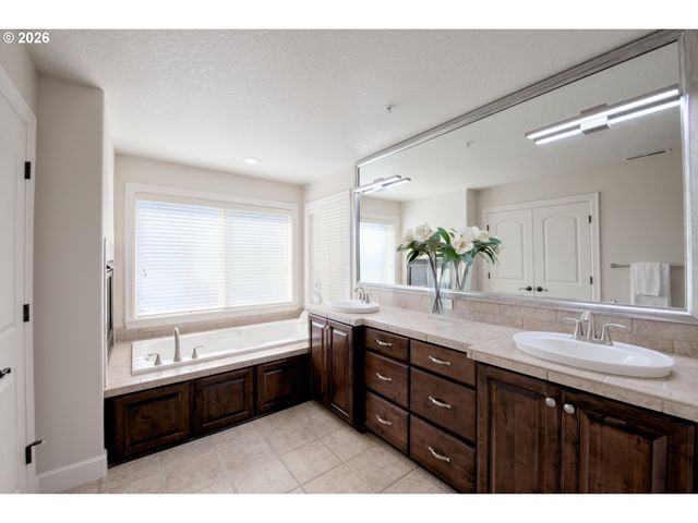 5507 Nw 133RD Ave, Portland, OR 97229