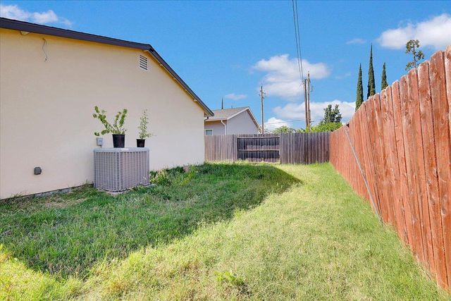 4581 Meadow Way, Olivehurst, CA 95961