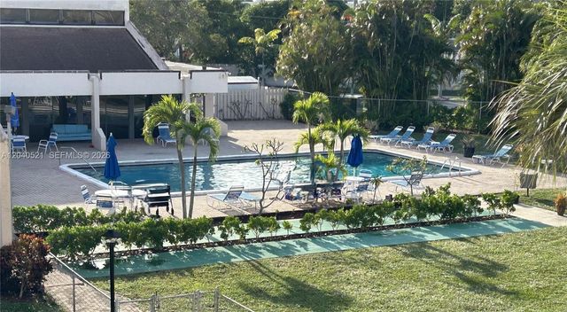 2541 Aragon Blvd 305, Sunrise, FL 33322