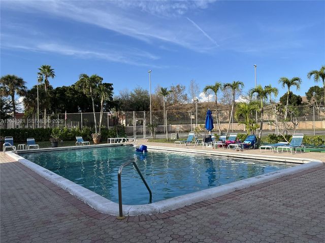 2541 Aragon Blvd 305, Sunrise, FL 33322