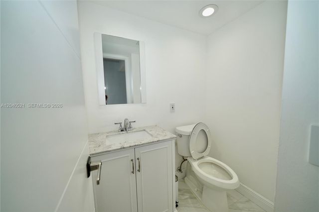 2541 Aragon Blvd 305, Sunrise, FL 33322