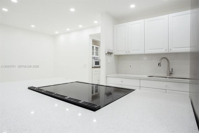 13350 SW 1st St 112P, Pembroke Pines, FL 33027