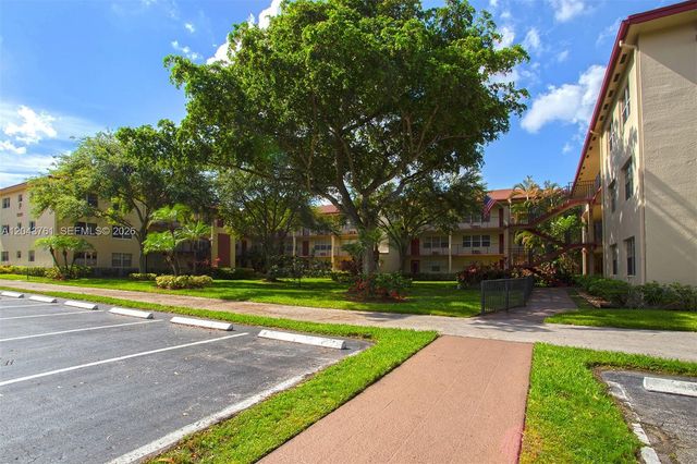 13350 SW 1st St 112P, Pembroke Pines, FL 33027
