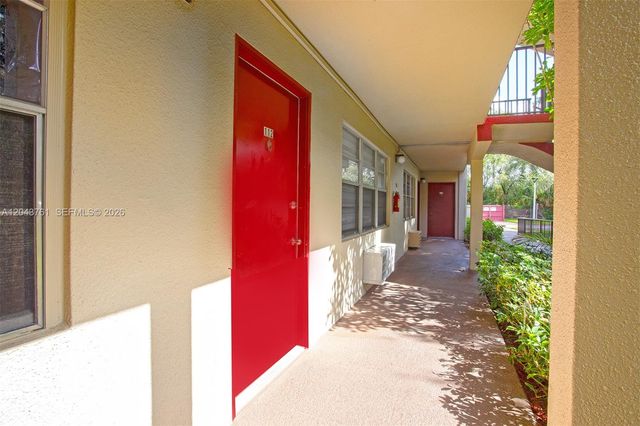13350 SW 1st St 112P, Pembroke Pines, FL 33027
