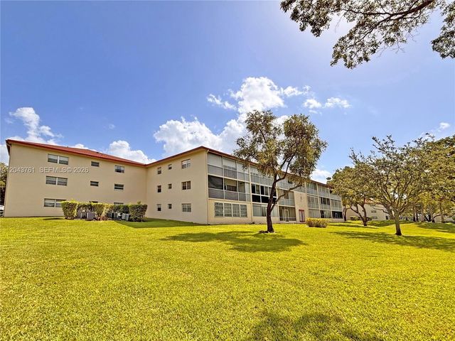13350 SW 1st St 112P, Pembroke Pines, FL 33027