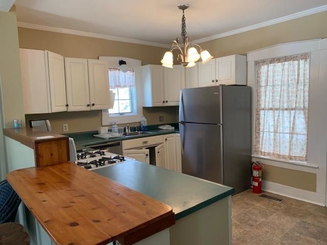 52 Upper Road, Bridgewater, VT 05035