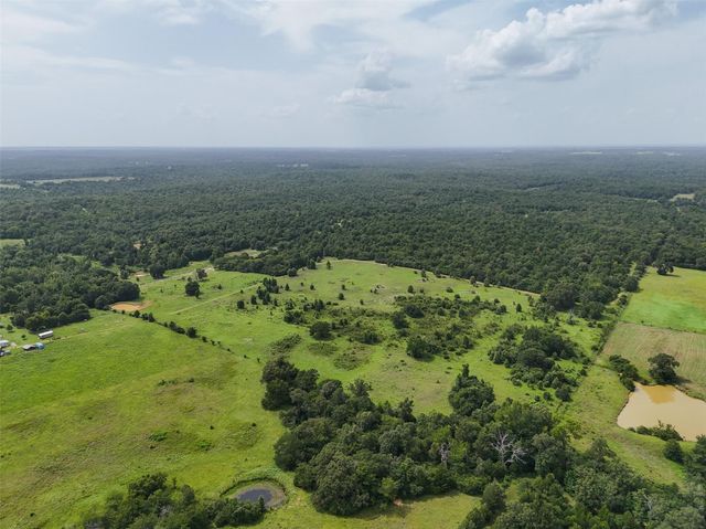 225 Private Road 2026, Centerville, TX 75831