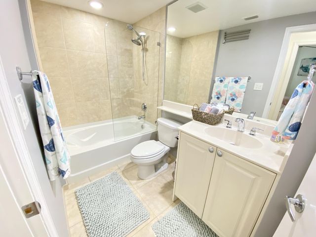 215 NW Flagler 202, Stuart, FL 34994