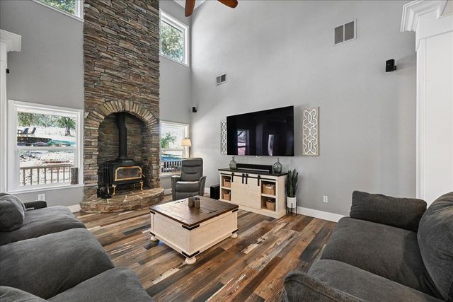 8395 Mccourtney Rd, Lincoln, CA 95648