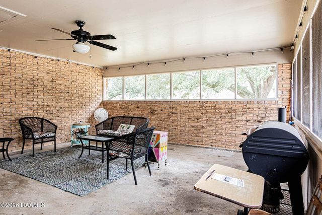 1055 Eddie Ray Road, Breaux Bridge, LA 70517