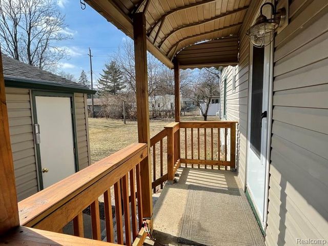 29559 Norfolk Street, Livonia, MI 48152