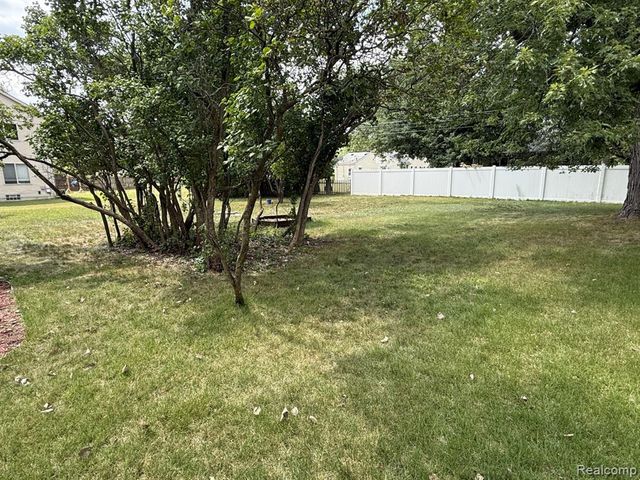29559 Norfolk Street, Livonia, MI 48152