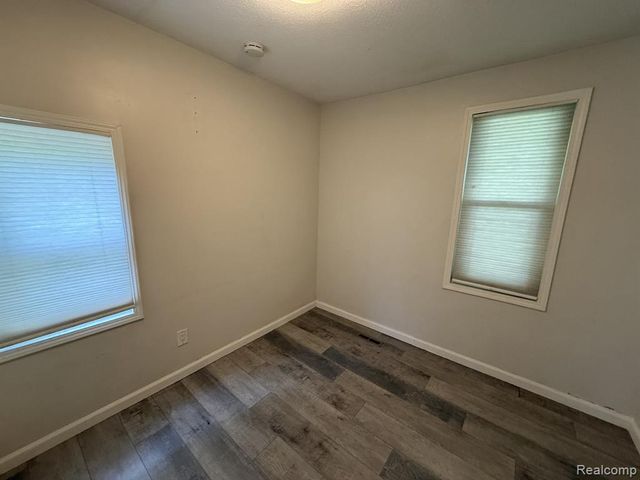 29559 Norfolk Street, Livonia, MI 48152
