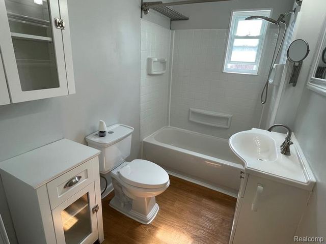 29559 Norfolk Street, Livonia, MI 48152