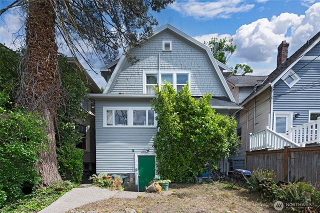 5231 12th Avenue NE, Seattle, WA 98105