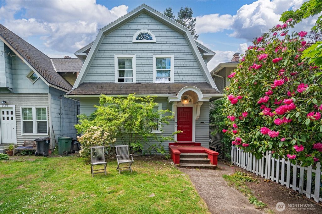 5231 12th Avenue NE, Seattle, WA 98105
