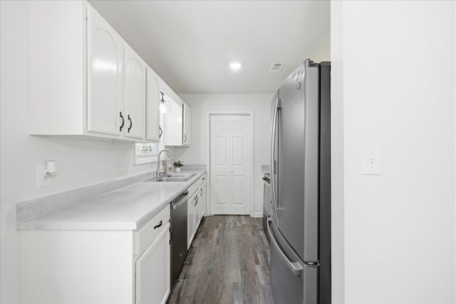570 Kathryn Ct, Clarksville, TN 37042