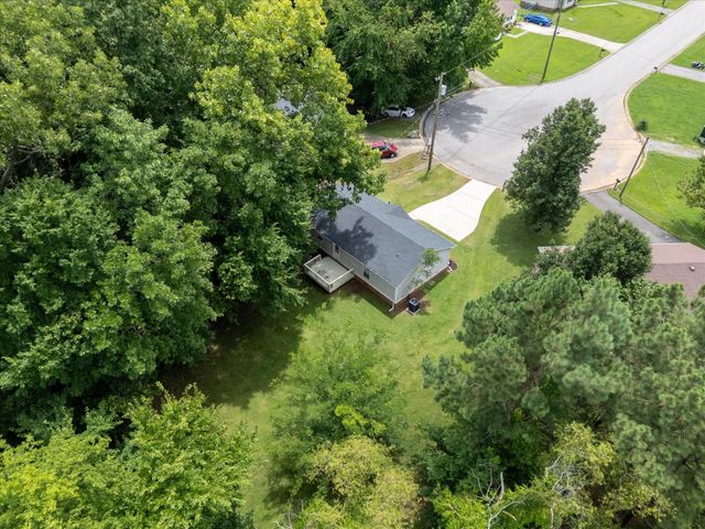 570 Kathryn Ct, Clarksville, TN 37042