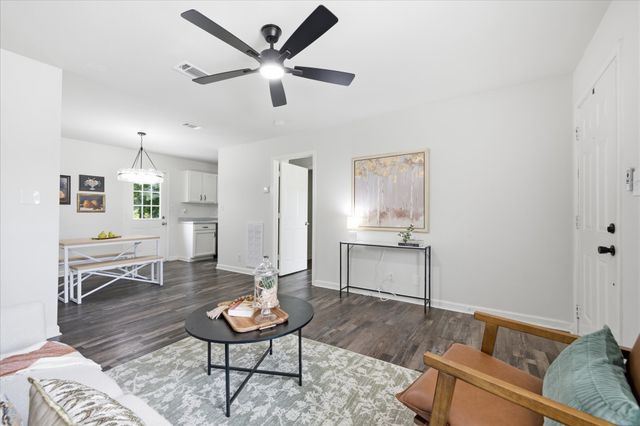 570 Kathryn Ct, Clarksville, TN 37042