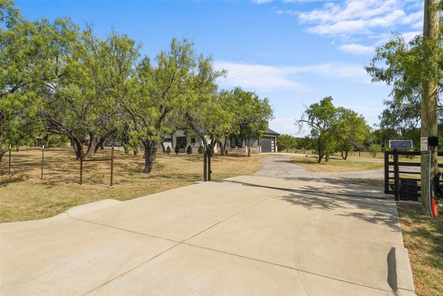 3217 Bairds Lane, Burleson, TX 76028