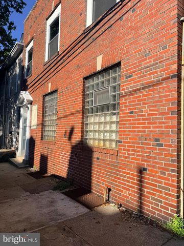 226 ORANGE ST, Reading, PA 19602