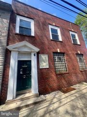 226 ORANGE ST, Reading, PA 19602