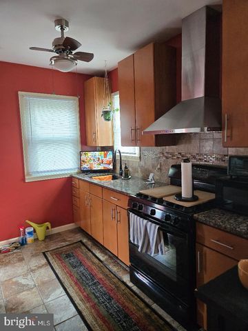 424 WOODLAWN AVE, Willow Grove, PA 19090