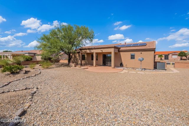1493 W Hidden Crest Court, Green Valley, AZ 85622