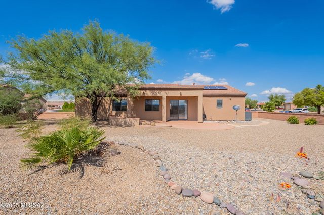 1493 W Hidden Crest Court, Green Valley, AZ 85622