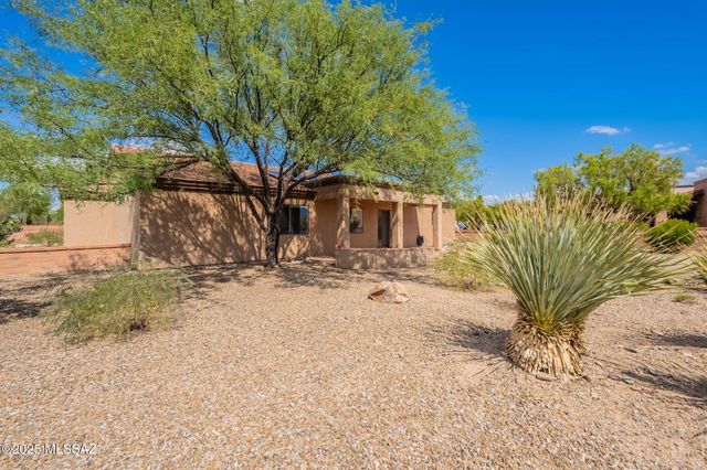 1493 W Hidden Crest Court, Green Valley, AZ 85622