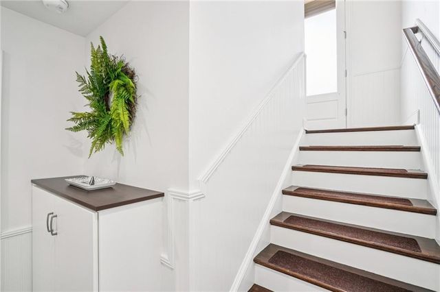 124 Laurel Crest Alley, Johns Creek, GA 30024