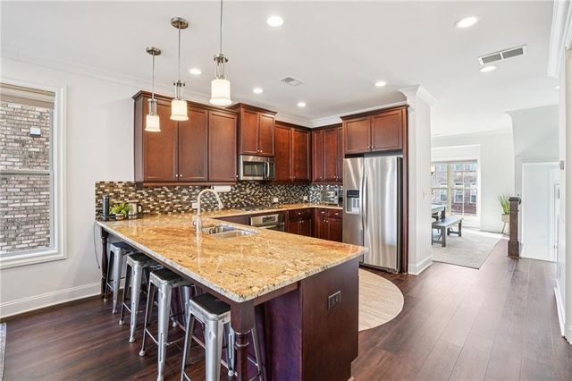 124 Laurel Crest Alley, Johns Creek, GA 30024