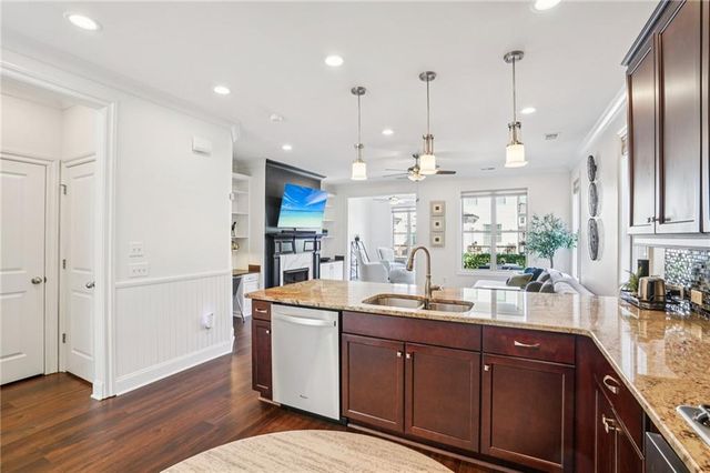 124 Laurel Crest Alley, Johns Creek, GA 30024