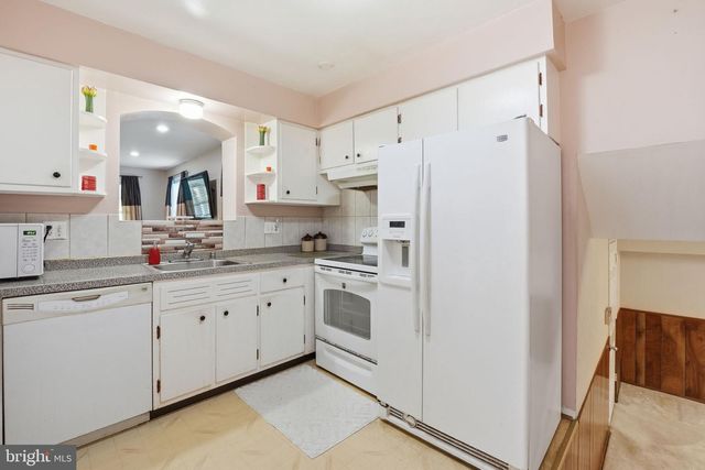 5209 COLUMBIA RD, Springfield, VA 22151