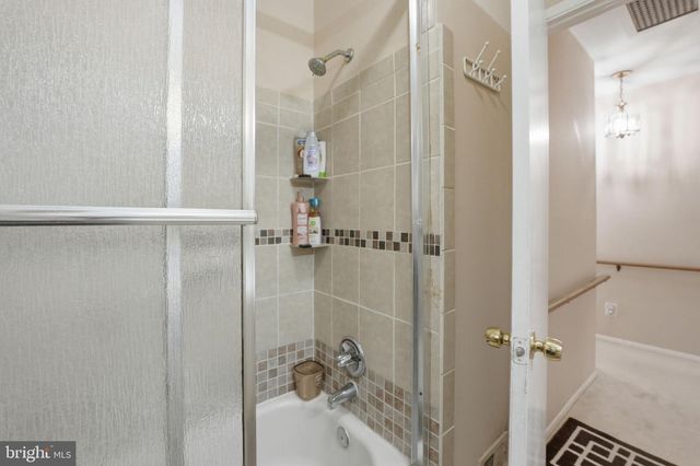 5209 COLUMBIA RD, Springfield, VA 22151