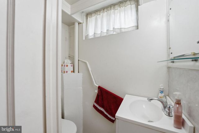 5209 COLUMBIA RD, Springfield, VA 22151