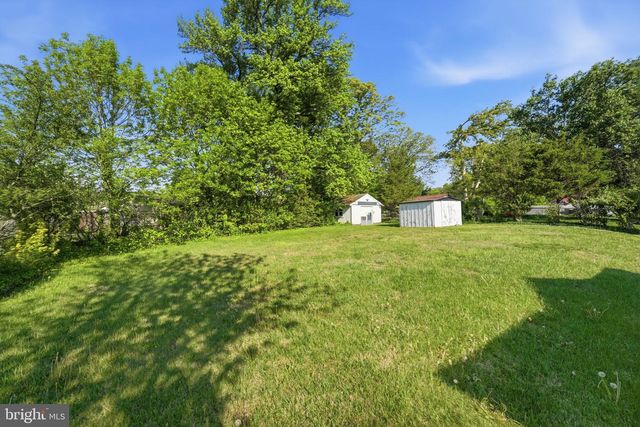 5209 COLUMBIA RD, Springfield, VA 22151