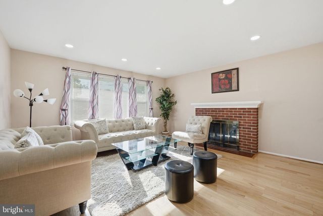 5209 COLUMBIA RD, Springfield, VA 22151