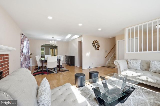 5209 COLUMBIA RD, Springfield, VA 22151