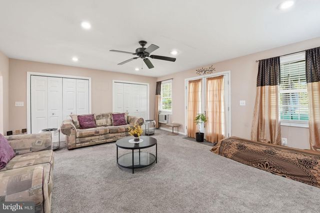 5209 COLUMBIA RD, Springfield, VA 22151