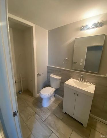 2121 Linden Avenue, South Bend, IN 46628