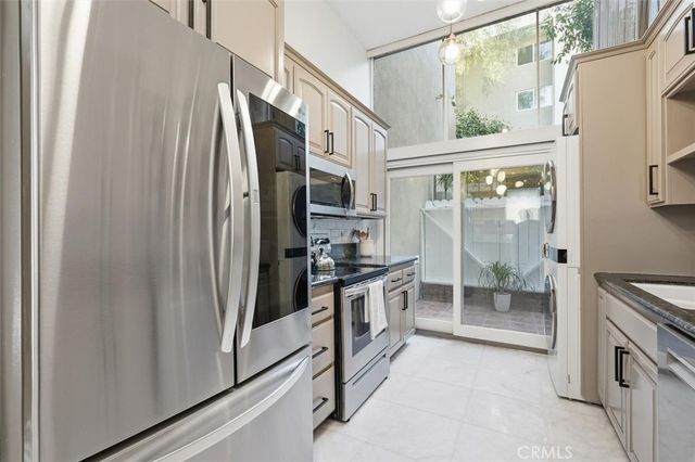 5658 Ravenspur Drive 208, Rancho Palos Verdes, CA 90275