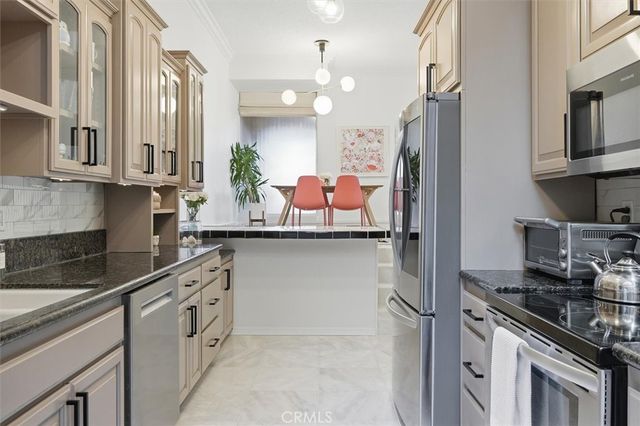 5658 Ravenspur Drive 208, Rancho Palos Verdes, CA 90275